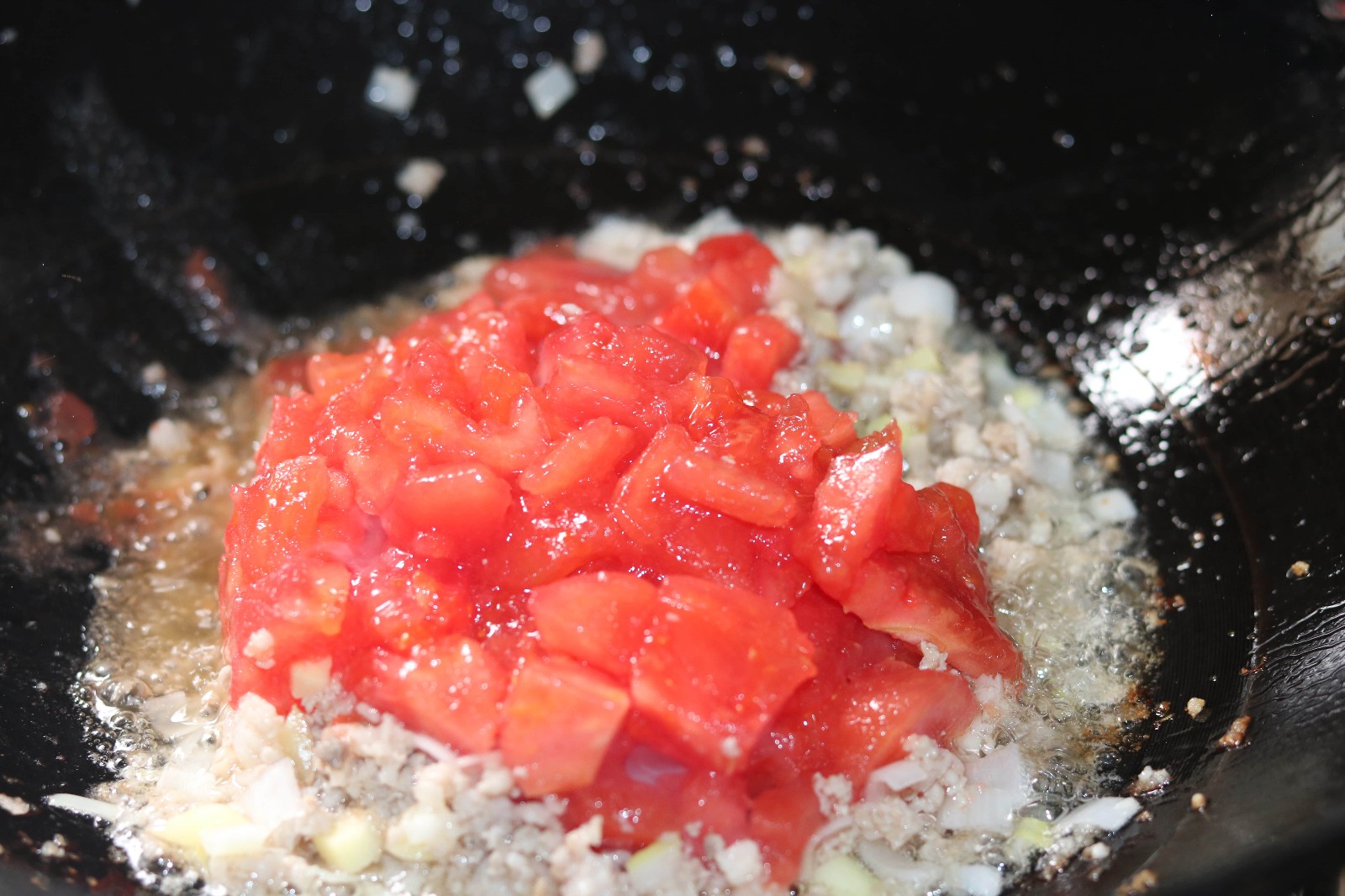 番茄空心面怎么做好吃,番茄空心面的做法步驟