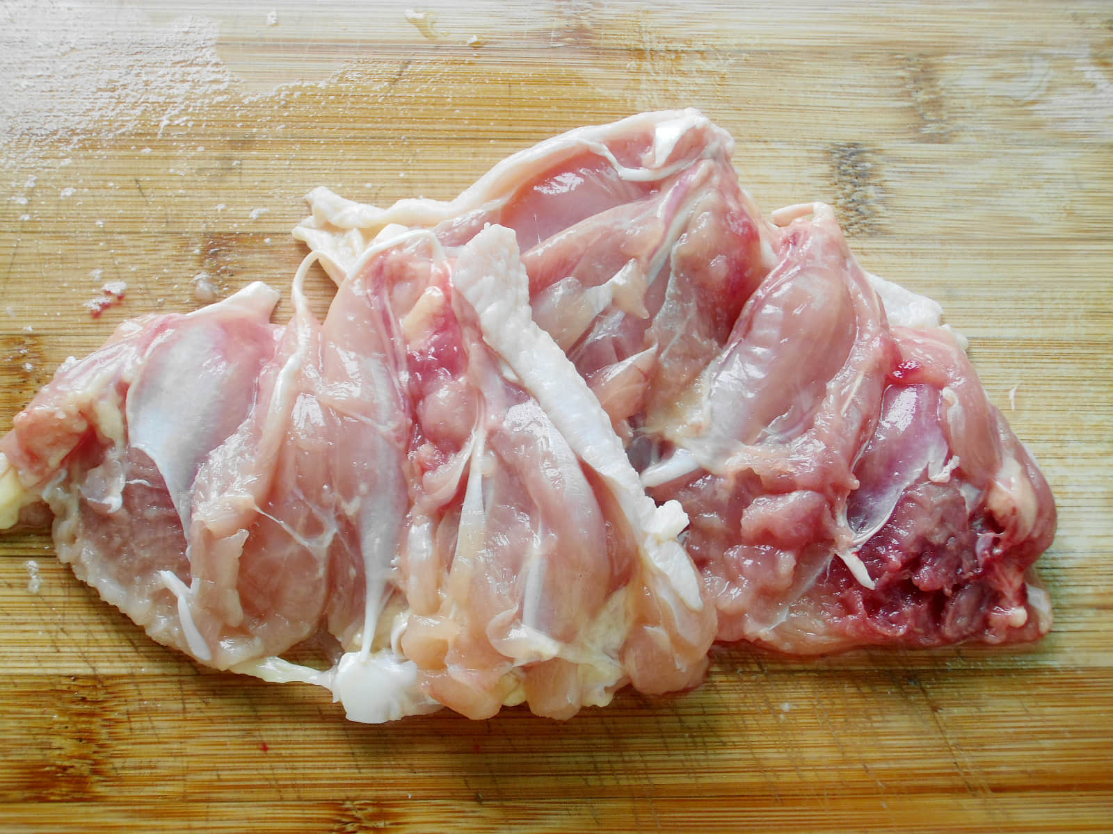 蠶豆炒雞丁怎么做好吃,蠶豆炒雞丁的做法步驟