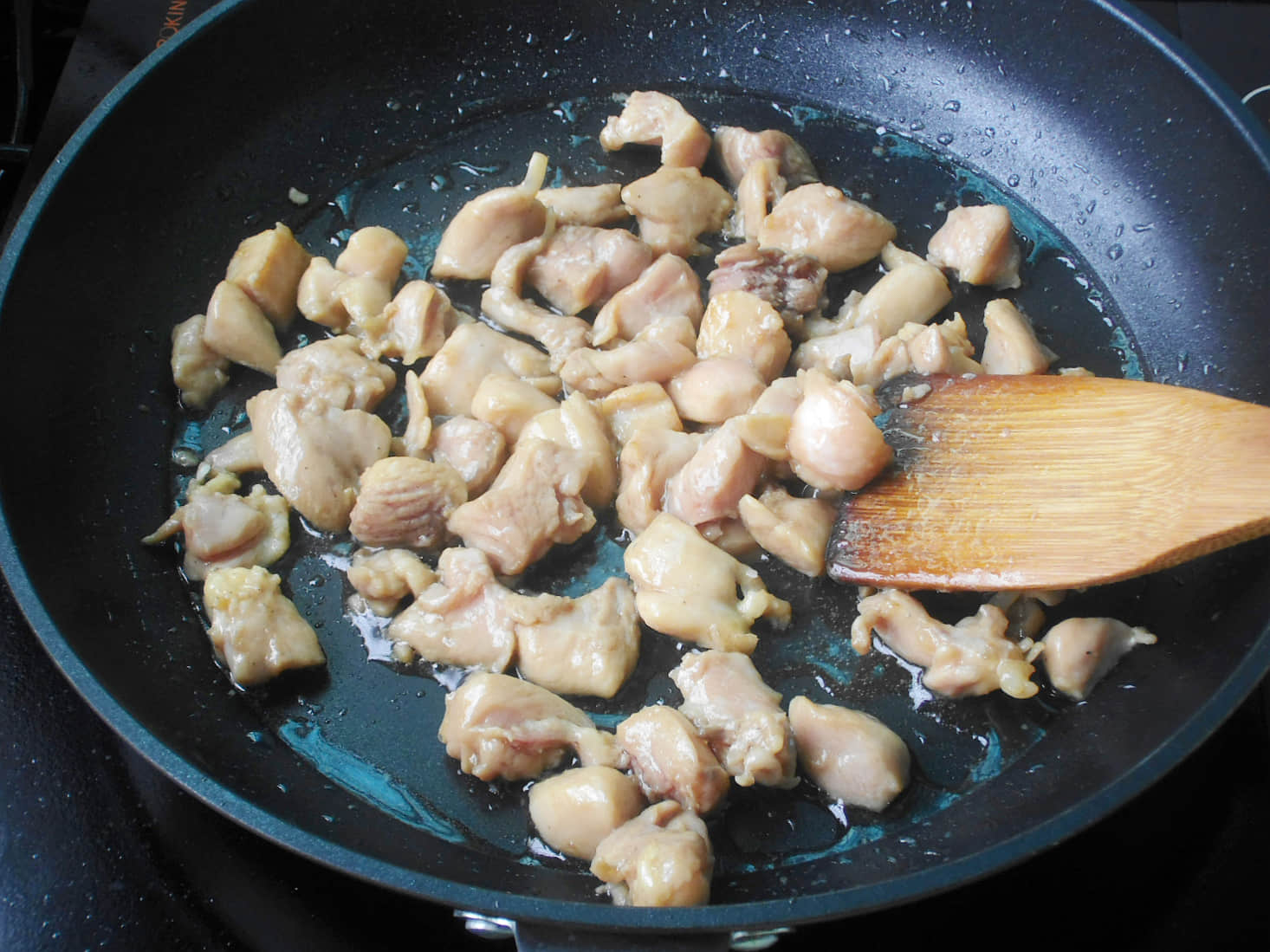 蠶豆炒雞丁怎么做好吃,蠶豆炒雞丁的做法步驟