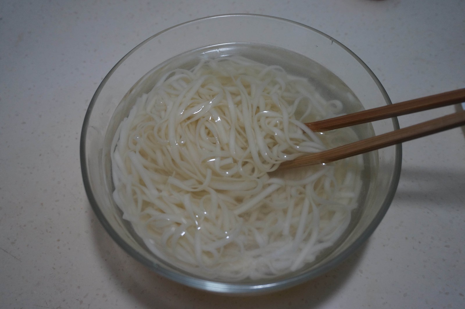 沙茶雞蛋辣椒拌面怎么做好吃,沙茶雞蛋辣椒拌面的做法步驟