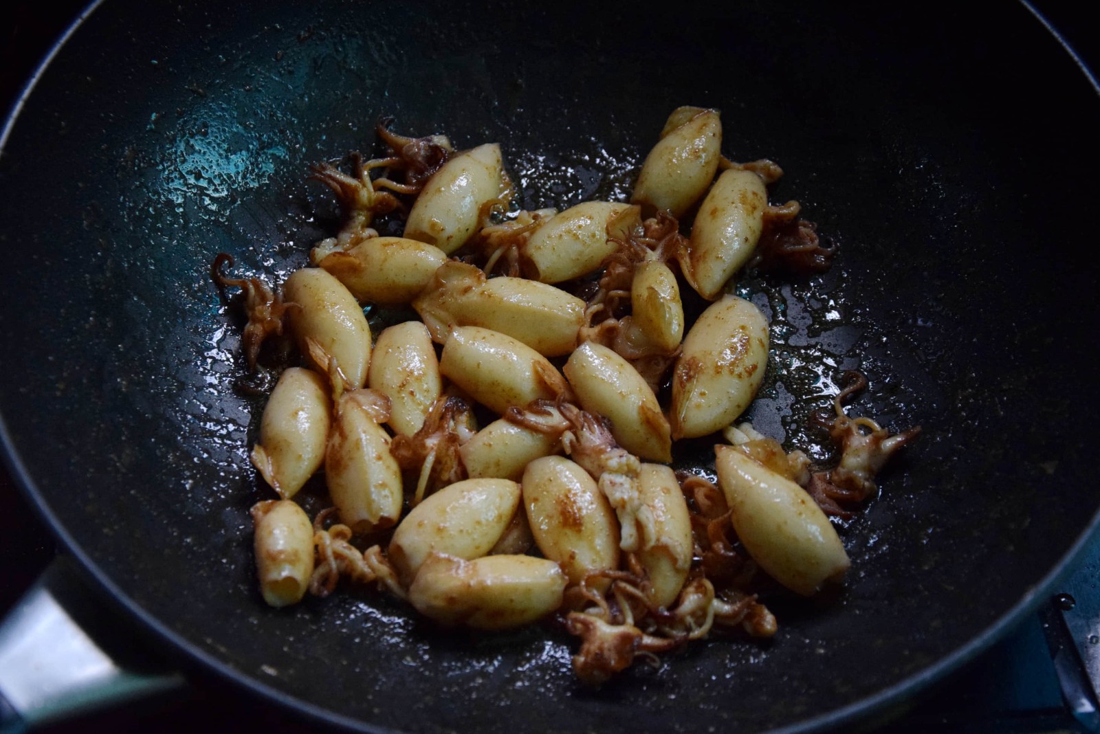 沙茶醬爆小魷魚怎么做好吃,沙茶醬爆小魷魚的做法步驟