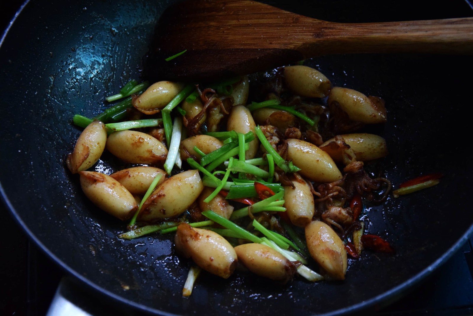 沙茶醬爆小魷魚怎么做好吃,沙茶醬爆小魷魚的做法步驟