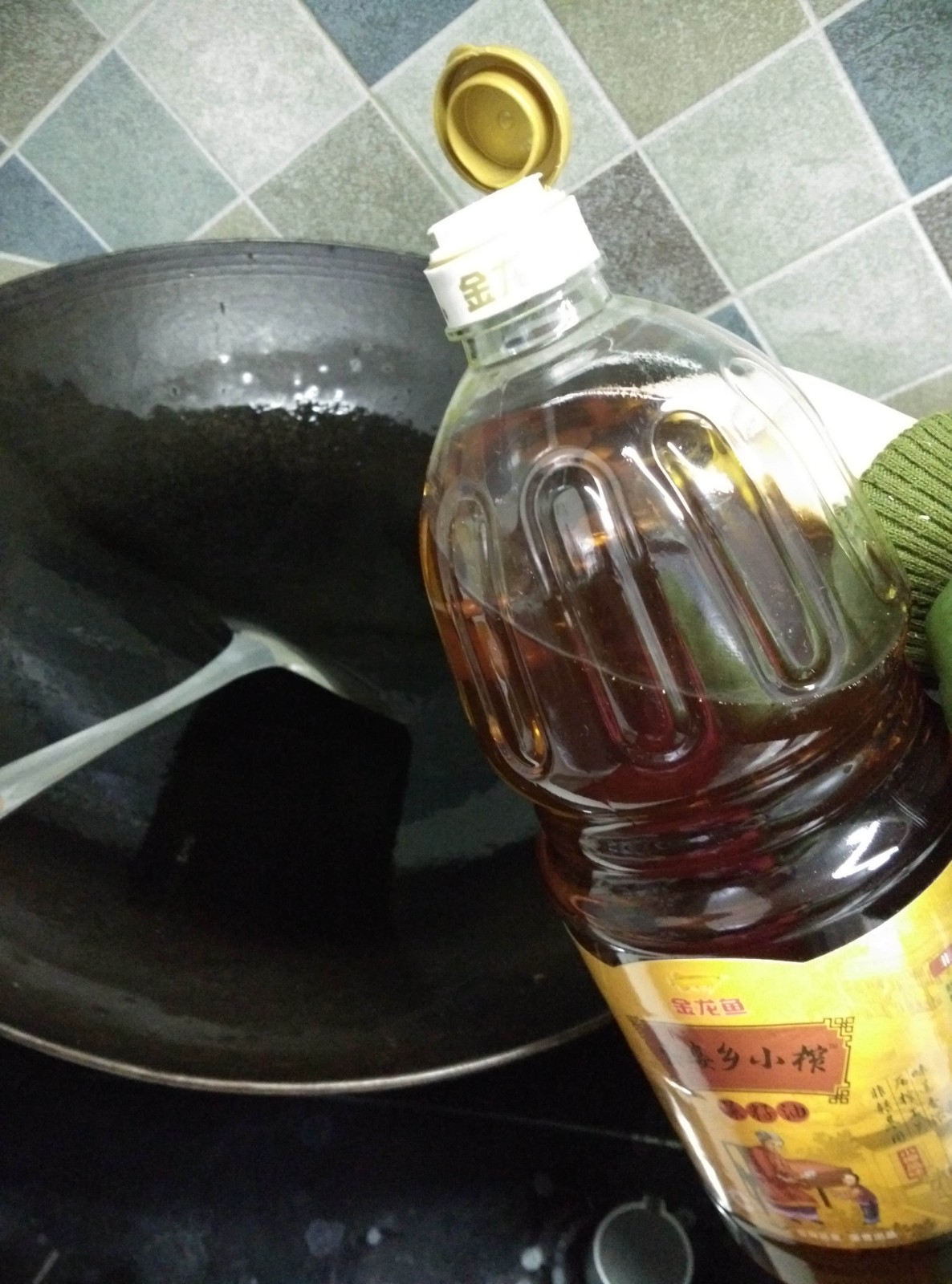 沙茶醬燜雞翅根怎么做好吃,沙茶醬燜雞翅根的做法步驟