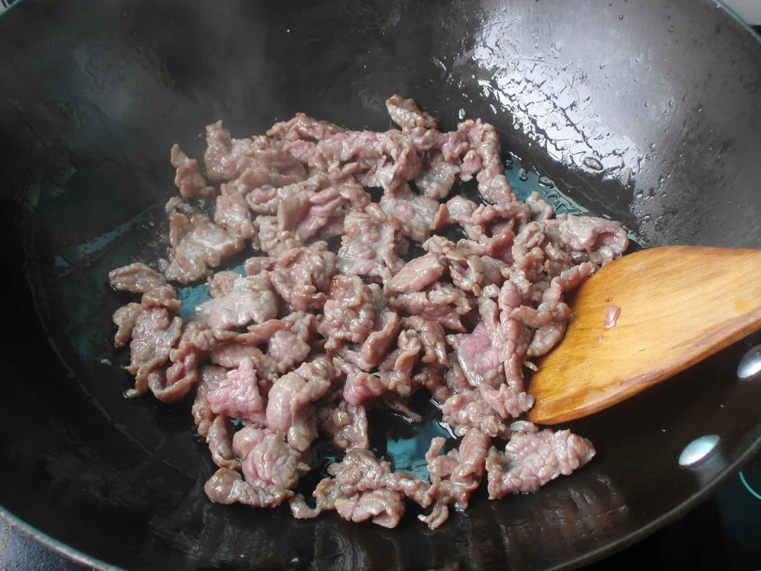 沙茶醬牛肉意面怎么做好吃,沙茶醬牛肉意面的做法步驟