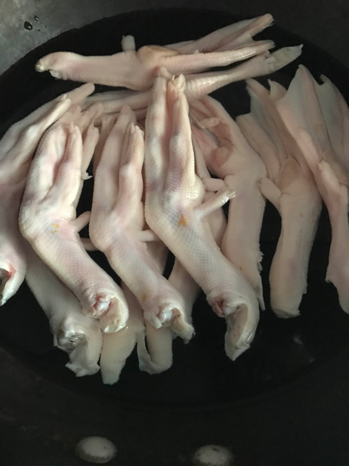 沙茶鴨掌怎么做好吃,沙茶鴨掌的做法步驟