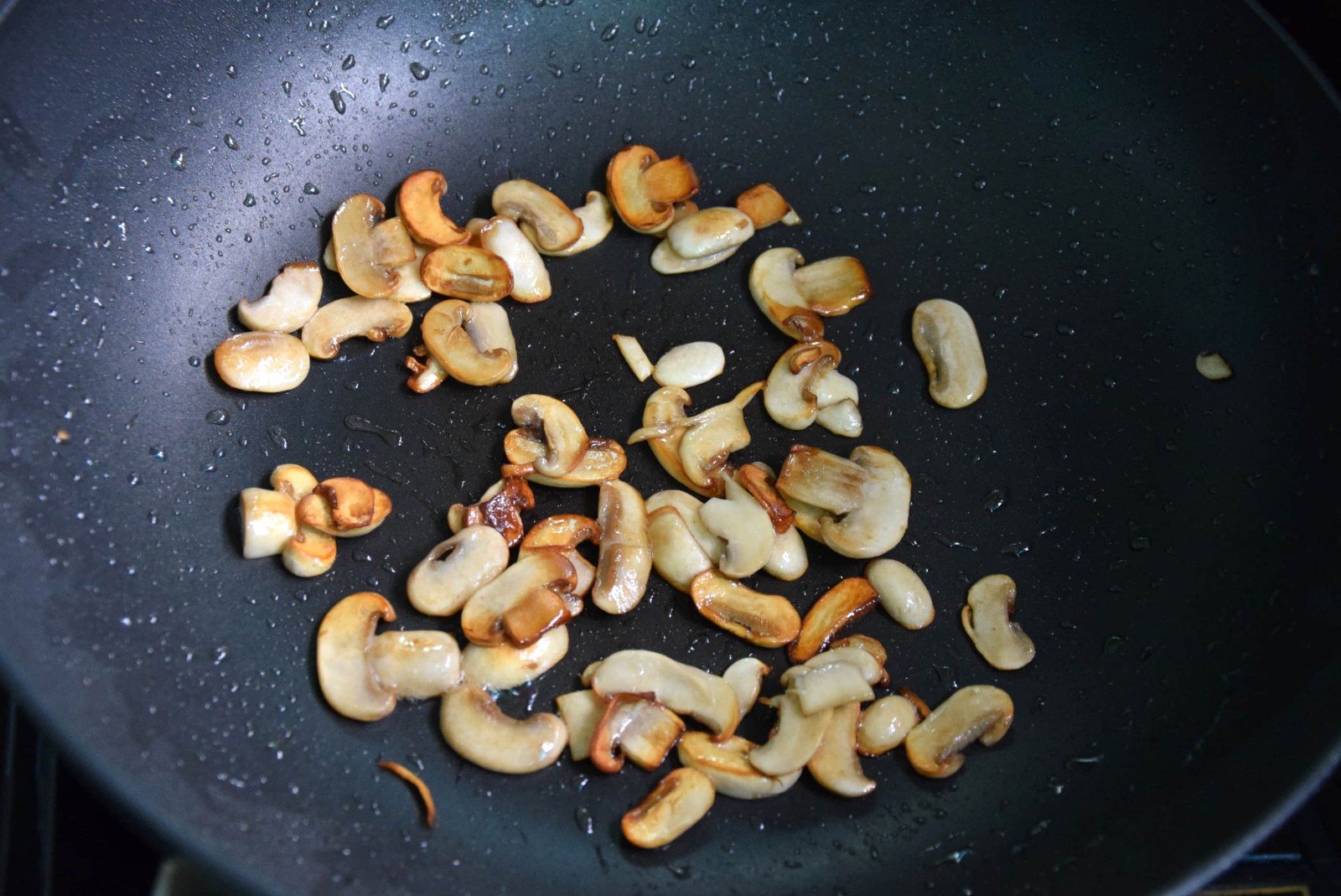沙茶蘑菇培根飯卷怎么做好吃,沙茶蘑菇培根飯卷的做法步驟