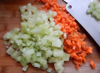 萵筍肉末涼拌米線(xiàn)怎么做好吃,萵筍肉末涼拌米線(xiàn)的做法步驟