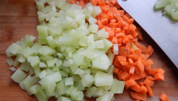 萵筍肉末涼拌米線怎么做好吃,萵筍肉末涼拌米線的做法步驟