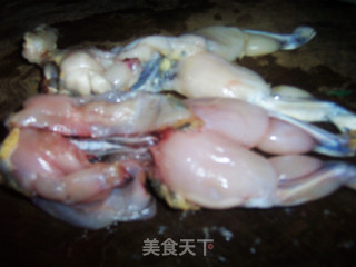 麻辣干鍋田雞怎么做好吃,麻辣干鍋田雞的做法步驟