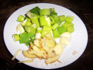 麻辣干鍋田雞怎么做好吃,麻辣干鍋田雞的做法步驟