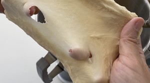 雙色蜜瓜奶油面包怎么做好吃,雙色蜜瓜奶油面包的做法步驟