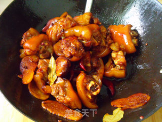 紅燒豬蹄怎么做好吃,紅燒豬蹄的做法步驟
