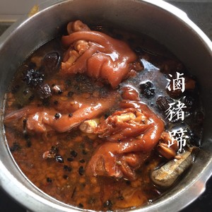 鹵豬蹄（鹵豬腳）怎么做好吃,鹵豬蹄（鹵豬腳）的做法步驟