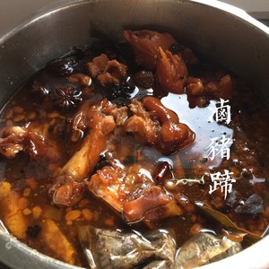 鹵豬蹄（鹵豬腳）怎么做好吃,鹵豬蹄（鹵豬腳）的做法步驟
