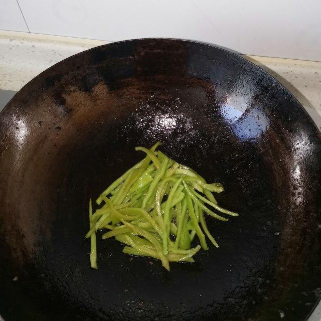 尖椒牛柳怎么做好吃,尖椒牛柳的做法步驟