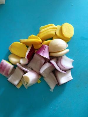 香辣牛雜煲怎么做好吃,香辣牛雜煲的做法步驟