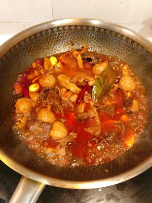 香辣牛雜煲怎么做好吃,香辣牛雜煲的做法步驟