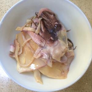 墨魚干排骨湯怎么做好吃,墨魚干排骨湯的做法步驟