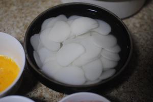 大排檔風(fēng)味炒年糕怎么做好吃,大排檔風(fēng)味炒年糕的做法步驟