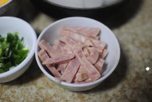 大排檔風(fēng)味炒年糕怎么做好吃,大排檔風(fēng)味炒年糕的做法步驟