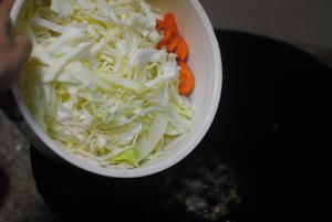 大排檔風(fēng)味炒年糕怎么做好吃,大排檔風(fēng)味炒年糕的做法步驟