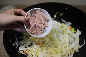 大排檔風(fēng)味炒年糕怎么做好吃,大排檔風(fēng)味炒年糕的做法步驟