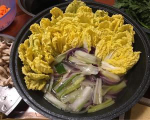 家庭簡易版壽喜鍋怎么做好吃,家庭簡易版壽喜鍋的做法步驟