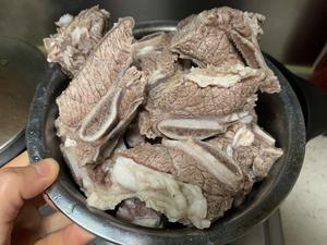 清燉牛骨湯怎么做好吃,清燉牛骨湯的做法步驟