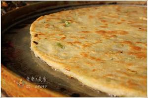 外酥里嫩的蔥花油餅怎么做好吃,外酥里嫩的蔥花油餅的做法步驟