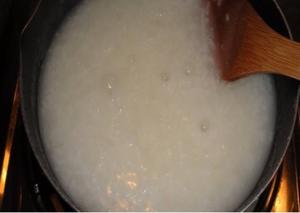 電飯煲山藥排骨粥怎么做好吃,電飯煲山藥排骨粥的做法步驟