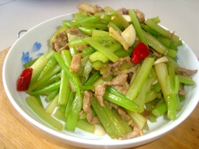 芹菜炒肉家常做法步驟圖怎么做好吃,芹菜炒肉家常做法步驟圖的做法步驟