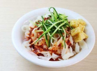 正宗陜西涼皮的做法，在家自己就可以做來吃