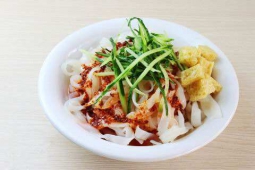 正宗陜西涼皮的做法，在家自己就可以做來吃的做法視頻,正宗陜西涼皮的做法，在家自己就可以做來吃怎么做好吃