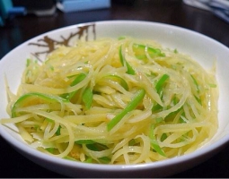 酸辣土豆絲怎么做好吃,酸辣土豆絲的家常做法的做法視頻,酸辣土豆絲怎么做好吃,酸辣土豆絲的家常做法怎么做好吃