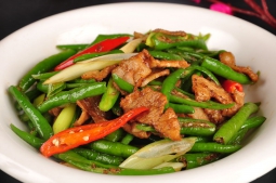 青椒炒肉的做法視頻,青椒炒肉怎么做好吃