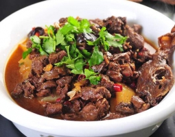 家常紅燒兔肉做法視頻_兔肉怎么做好吃的做法視頻,家常紅燒兔肉做法視頻_兔肉怎么做好吃怎么做好吃