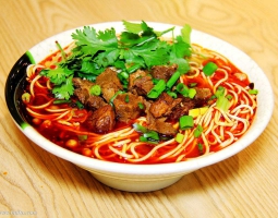 麻辣牛肉面的家常做法,麻辣牛肉面怎么做好吃視頻的做法視頻,麻辣牛肉面的家常做法,麻辣牛肉面怎么做好吃視頻怎么做好吃