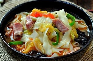 山西刀削面的做法視頻,山西刀削面怎么做好吃的做法視頻,山西刀削面的做法視頻,山西刀削面怎么做好吃怎么做好吃