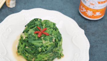 涼拌菠菜怎么做好吃,涼拌菠菜的做法步驟