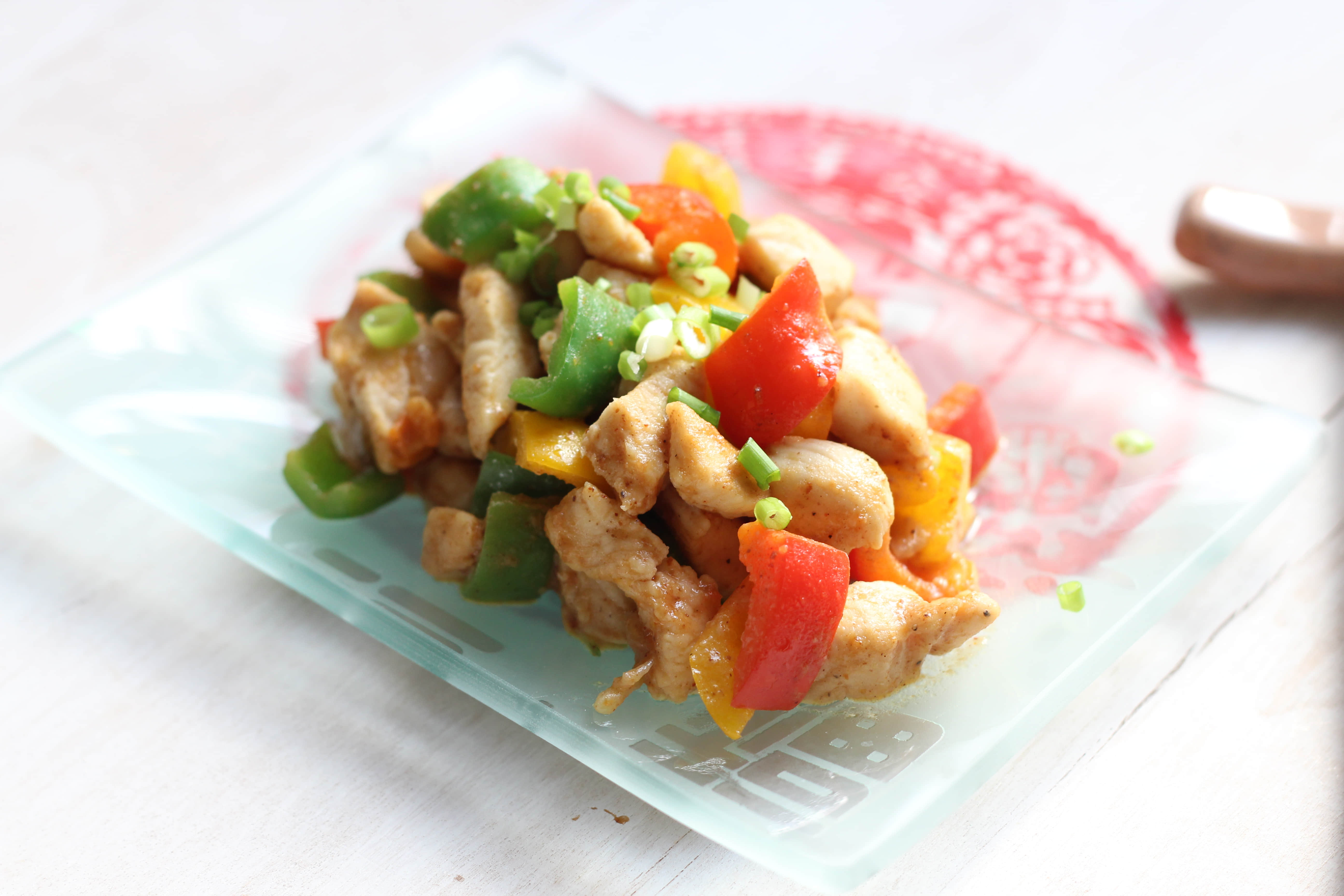 彩椒雞丁怎么做好吃,彩椒雞丁的做法步驟