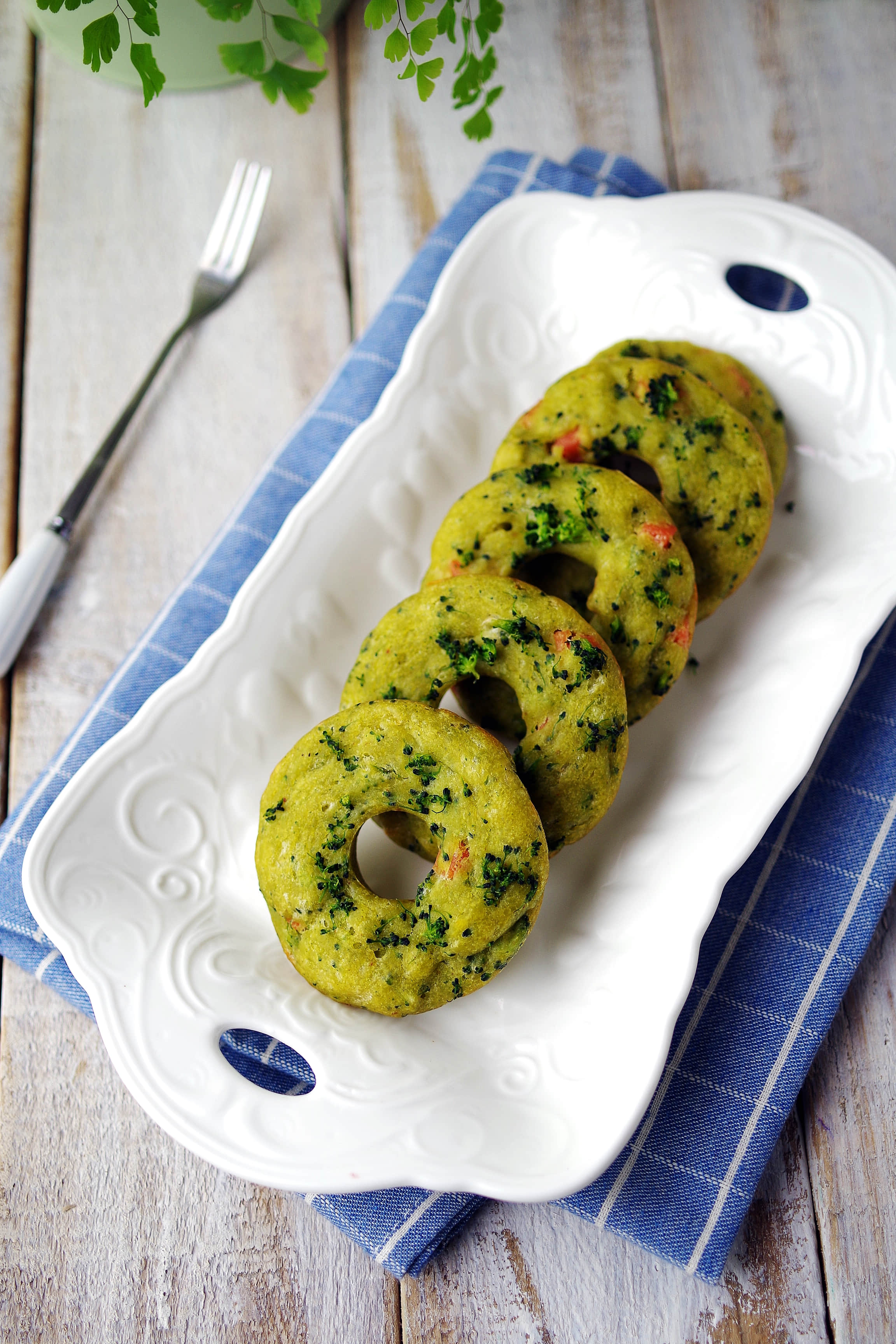 西蘭花咸蛋糕怎么做好吃,西蘭花咸蛋糕的做法步驟