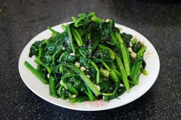 蒜蓉菠菜的做法視頻,蒜蓉菠菜怎么做好吃