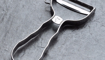 日本進(jìn)口KAI貝印T型削皮器