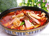 超小廚教你做毛血旺扣肉配豆花，三碗米飯一碗湯，過癮