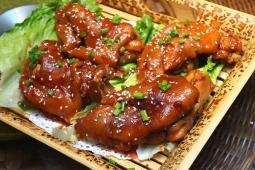 超小廚教你做烤豬蹄，6只豬蹄先鹵再烤，酸菜面配豬蹄啃過的做法視頻,超小廚教你做烤豬蹄，6只豬蹄先鹵再烤，酸菜面配豬蹄啃過怎么做好吃