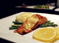 檸檬香煎三文魚怎么做好吃,檸檬香煎三文魚的做法步驟