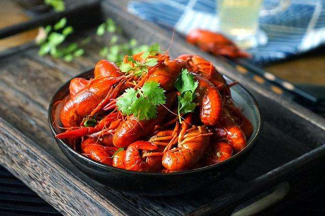 紅燒小龍蝦怎么做好吃,紅燒小龍蝦的做法步驟