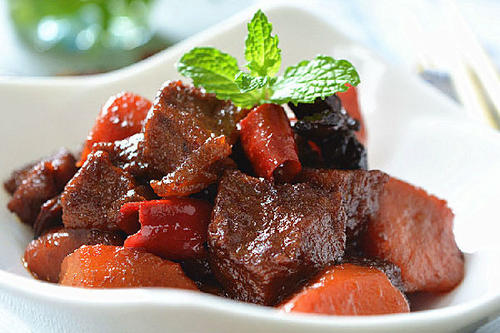 胡蘿卜燒牛肉怎么做好吃,胡蘿卜燒牛肉的做法步驟