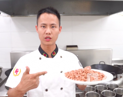 美食作家王剛教你：“脆皮花生米”的家常做法，香辣酥脆味道很贊的做法視頻,美食作家王剛教你：“脆皮花生米”的家常做法，香辣酥脆味道很贊怎么做好吃