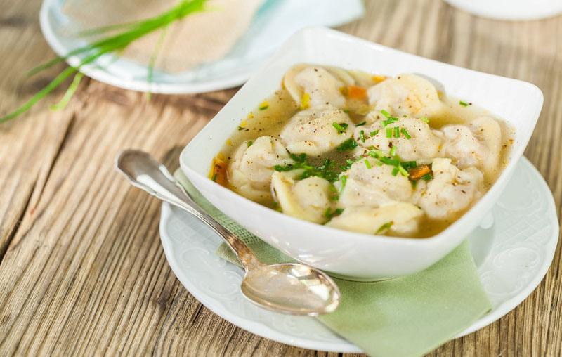 微波爐煮凍餃子怎么做好吃,微波爐煮凍餃子的做法步驟